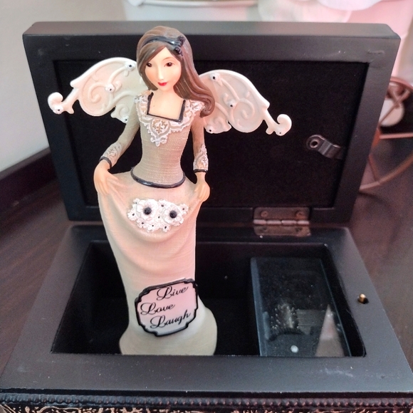 Music Box storage - Picture 7 of 8